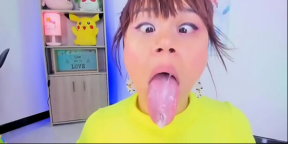 lila jordan brushes her teeth