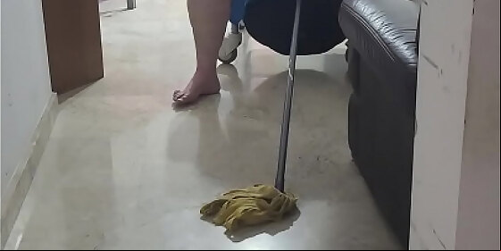 coolmarina fat mature woman eagerly fucks the mop stick